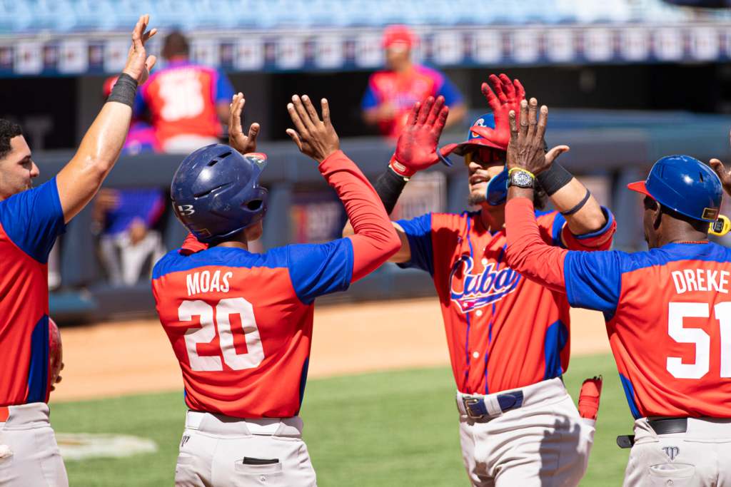 Cuba venció hoy 7-2 a las Águilas Metropolitanas de Panamá en el Estadio Monumental Simón Bolívar y se colgó la medalla de bronce en la II Serie de las Américas de béisbol Gran Caracas 2026. Foto: PL
