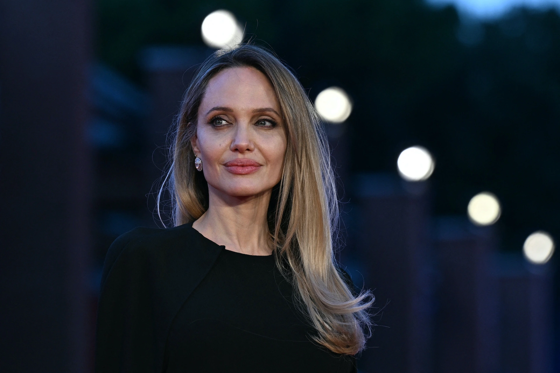 Angelina Jolie Angelina Jolie