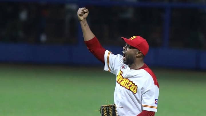 Pitcher Armando Dueñas, alta en el equipo Cuba al Clásico de Béisbol.