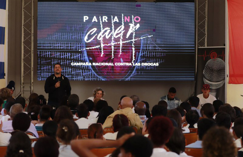 «Para no caer», una campaña que apuesta por la vida