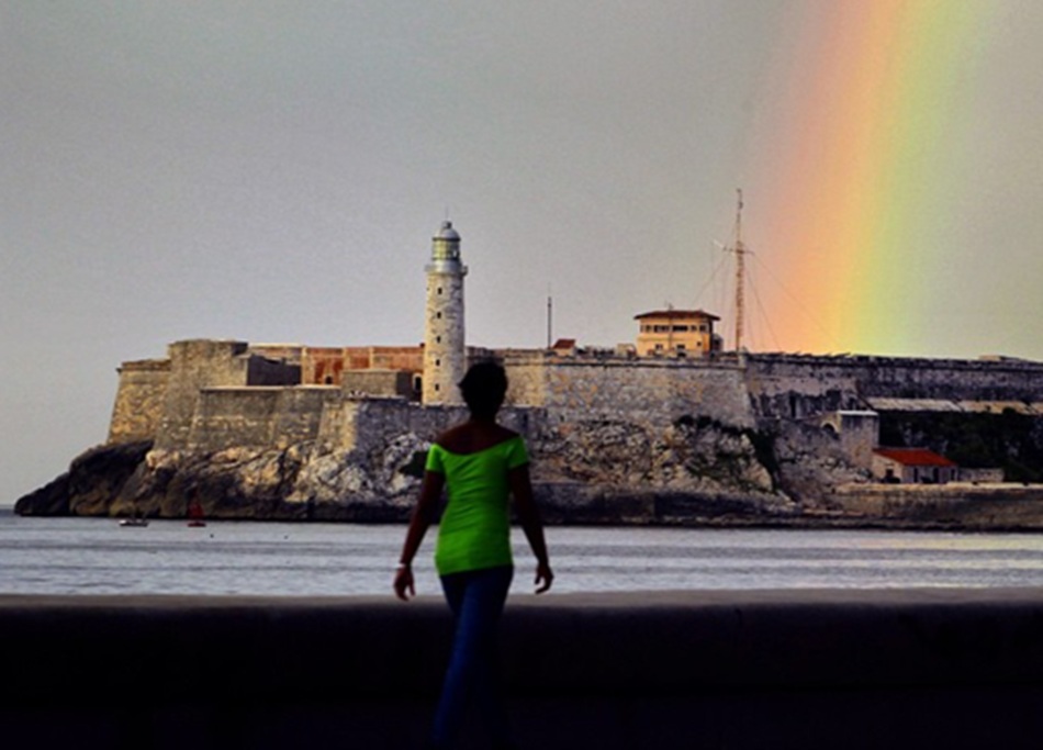Arcoíris junto al Morro de La Habana