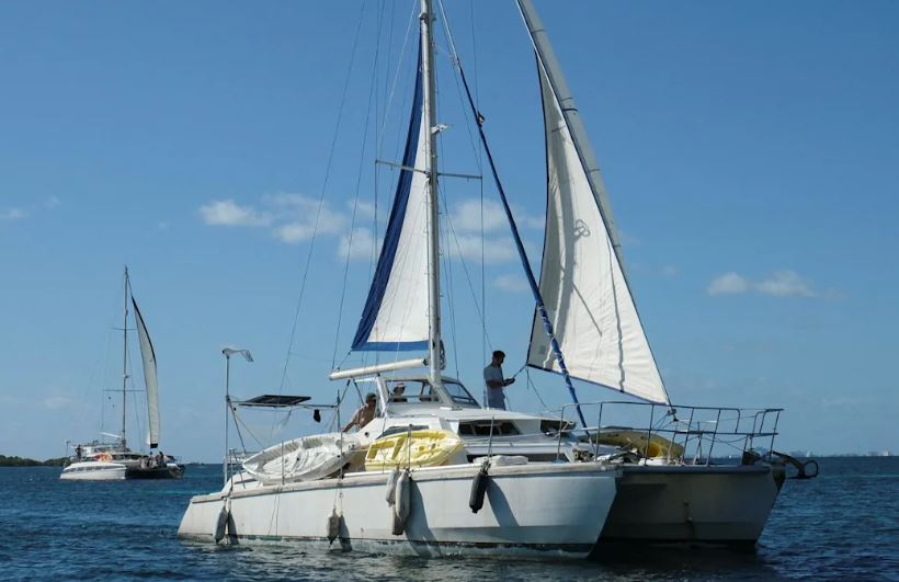 El convoy, partió hacia Cuba con ayuda humanitaria. [Reuters]