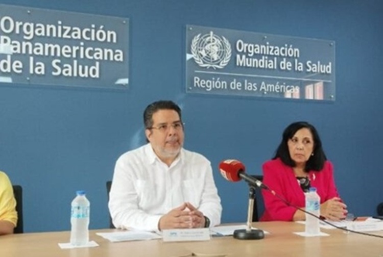 l Dr. Mario Cruz Peñate, Representante de OPS en Cuba y la Dra. Iliana Morales Suárez, directora de Ciencia e Innovación del Minsap