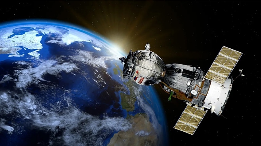 comunicación satelital