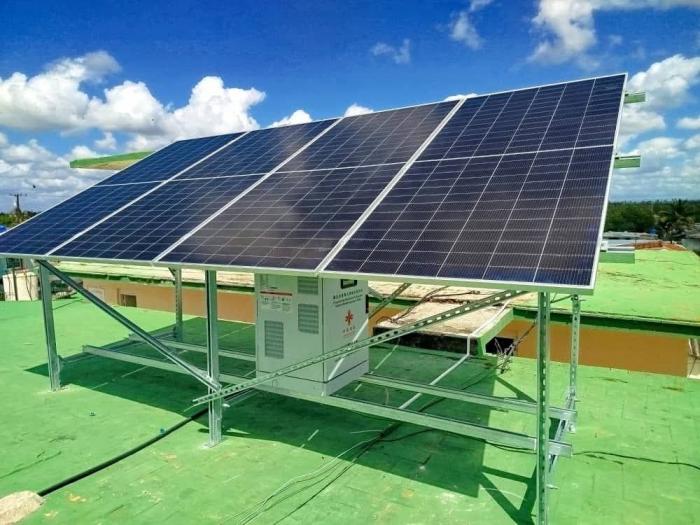 Enviará Colombia paneles solares a Cuba