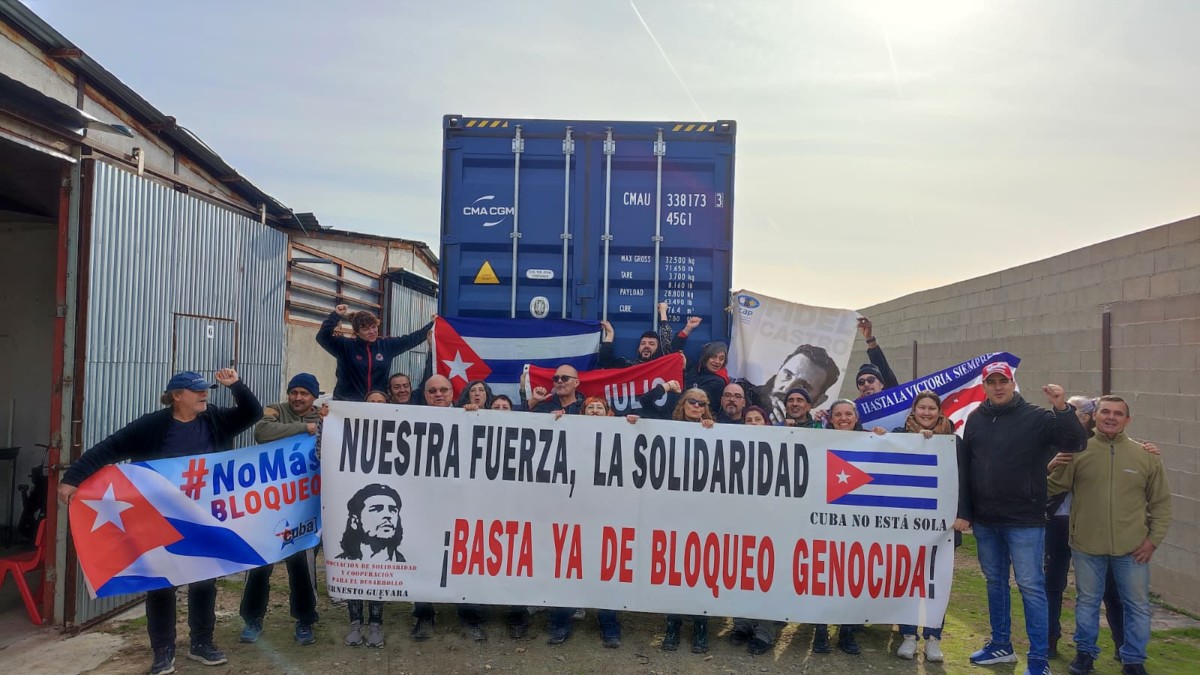 Asociaciones solidarias cargan nuevo contenedor para Cuba