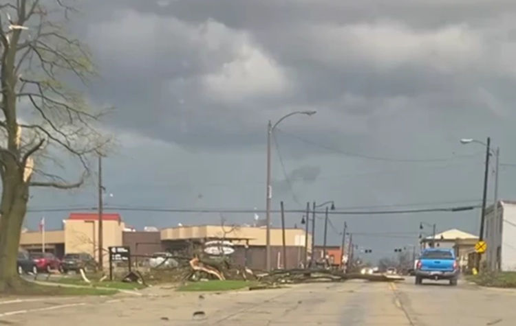 Fuertes vientos y tornados en centro-norte de EE.UU.
