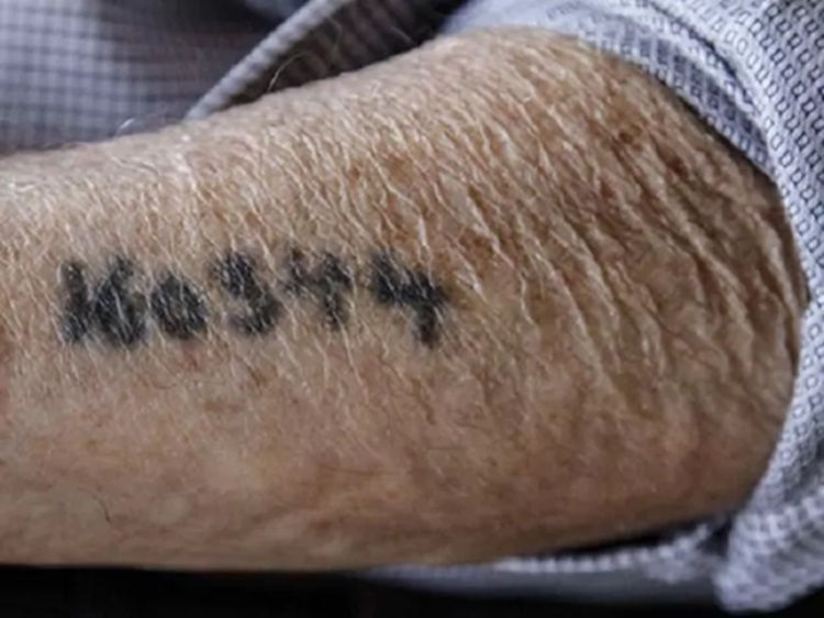 Tatuaje de un campo de concentración