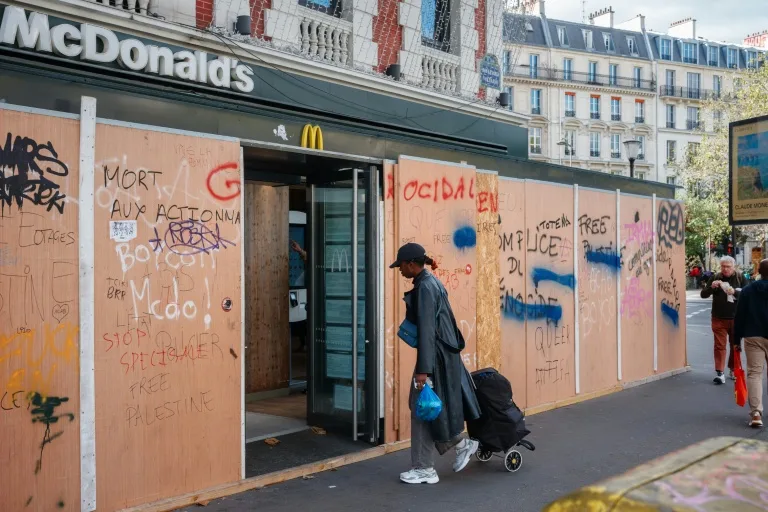 Francia se prepara para una protesta social "bastante importante" el sábado