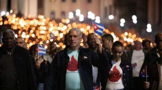 Participa presidente Diaz Canel marcha