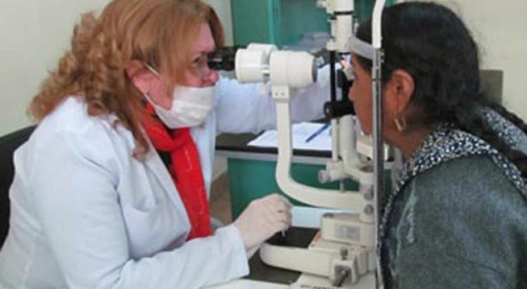 Kubanische Ärztin in Bolivien | Bildquelle: CubaSi © Na | Bilder sind in der Regel urheberrechtlich geschützt